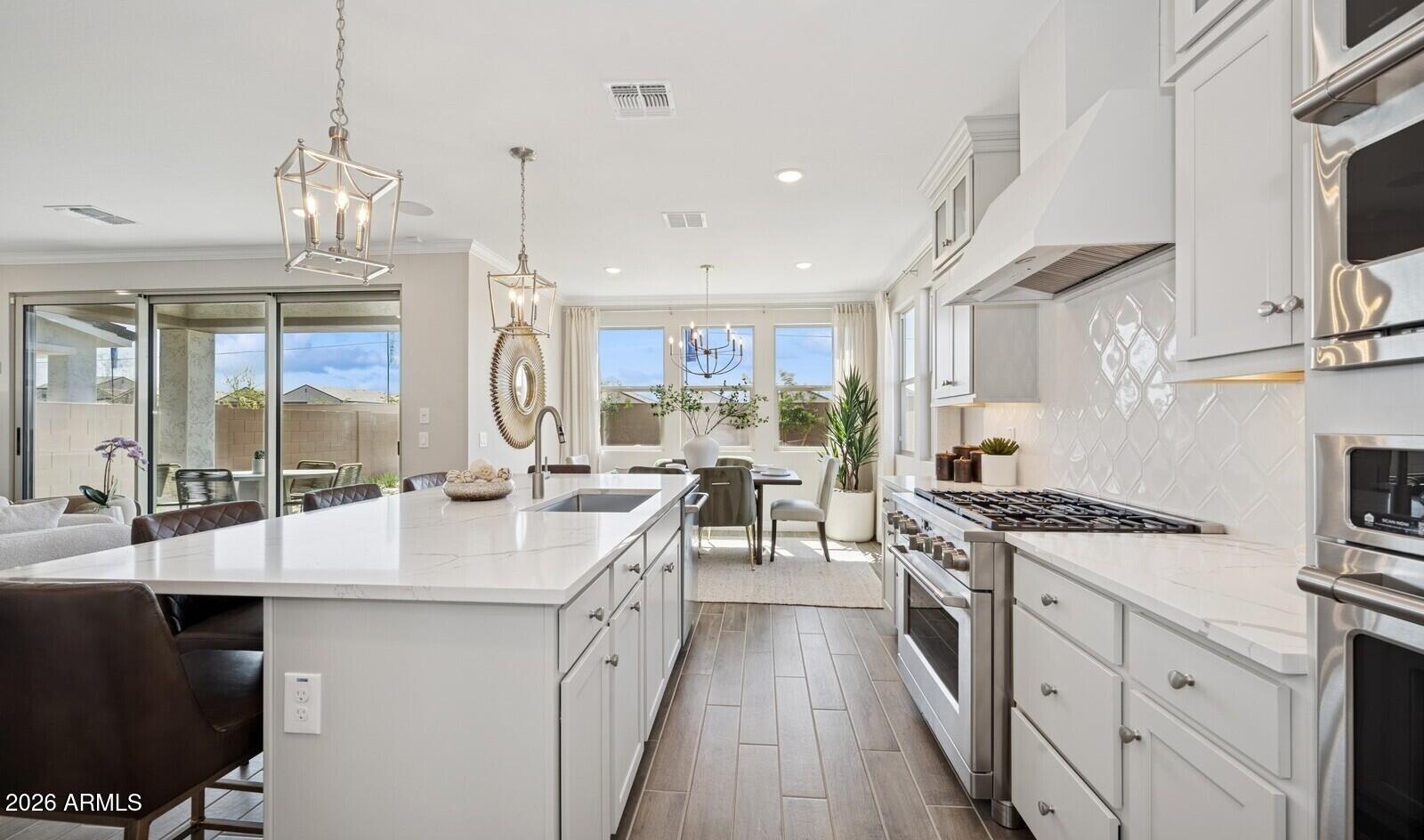 8054 W Loma Lane