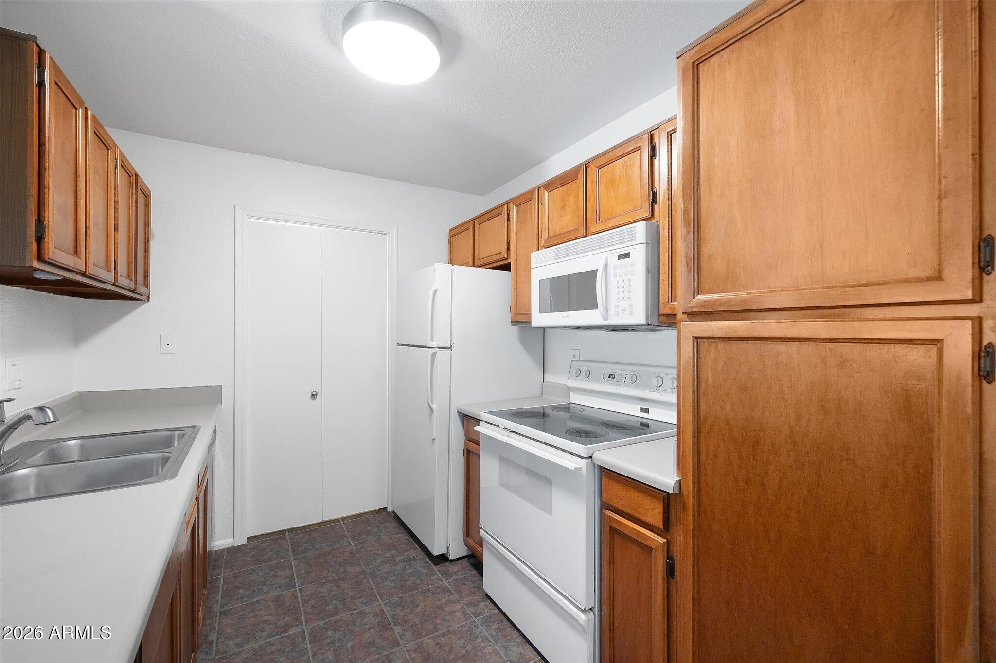 623 W GUADALUPE Road 130