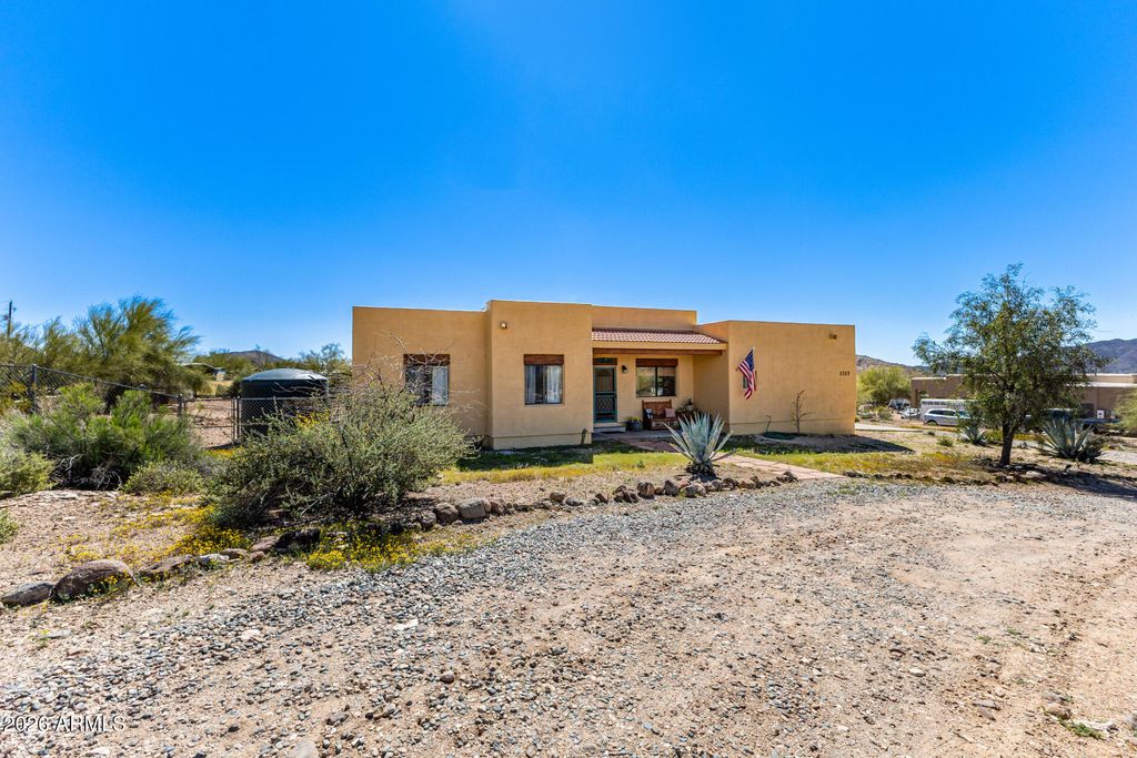 Photo of 1317 E Sabrosa Drive, New River, AZ 85087 (MLS # 6995451)