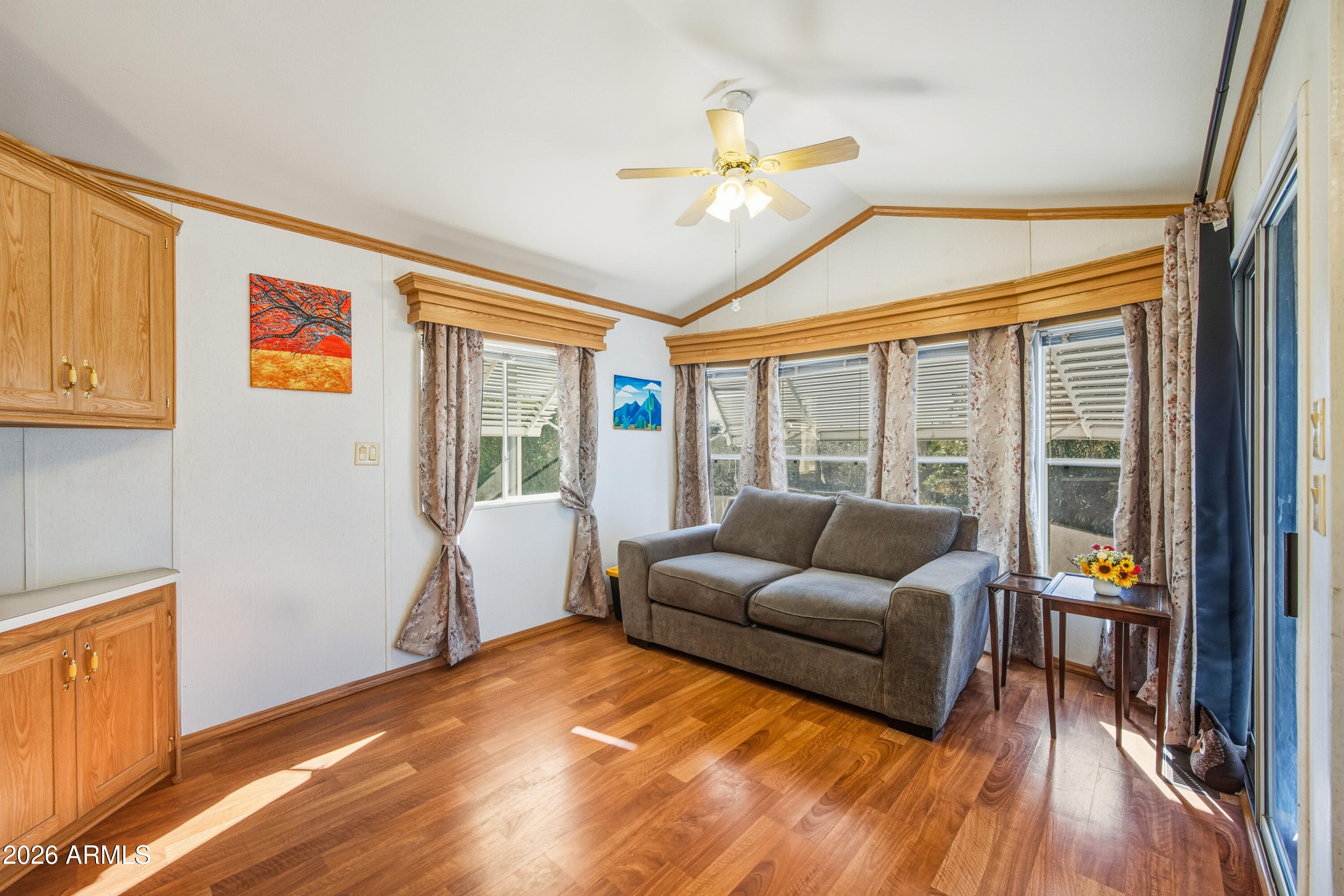 102 E BARREL CACTUS Lane