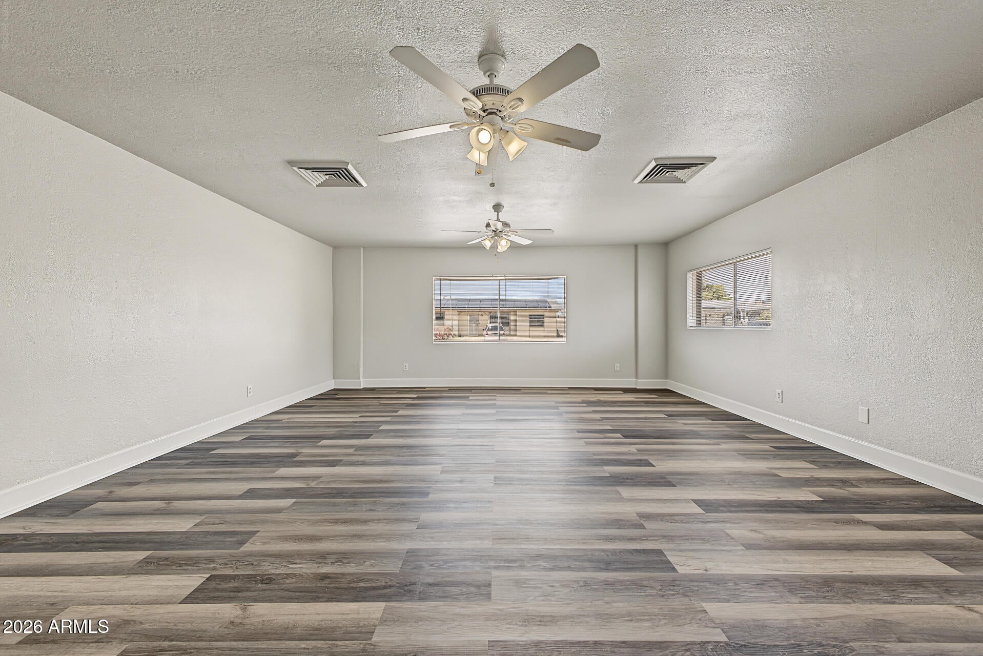 1005 W DANBURY Road