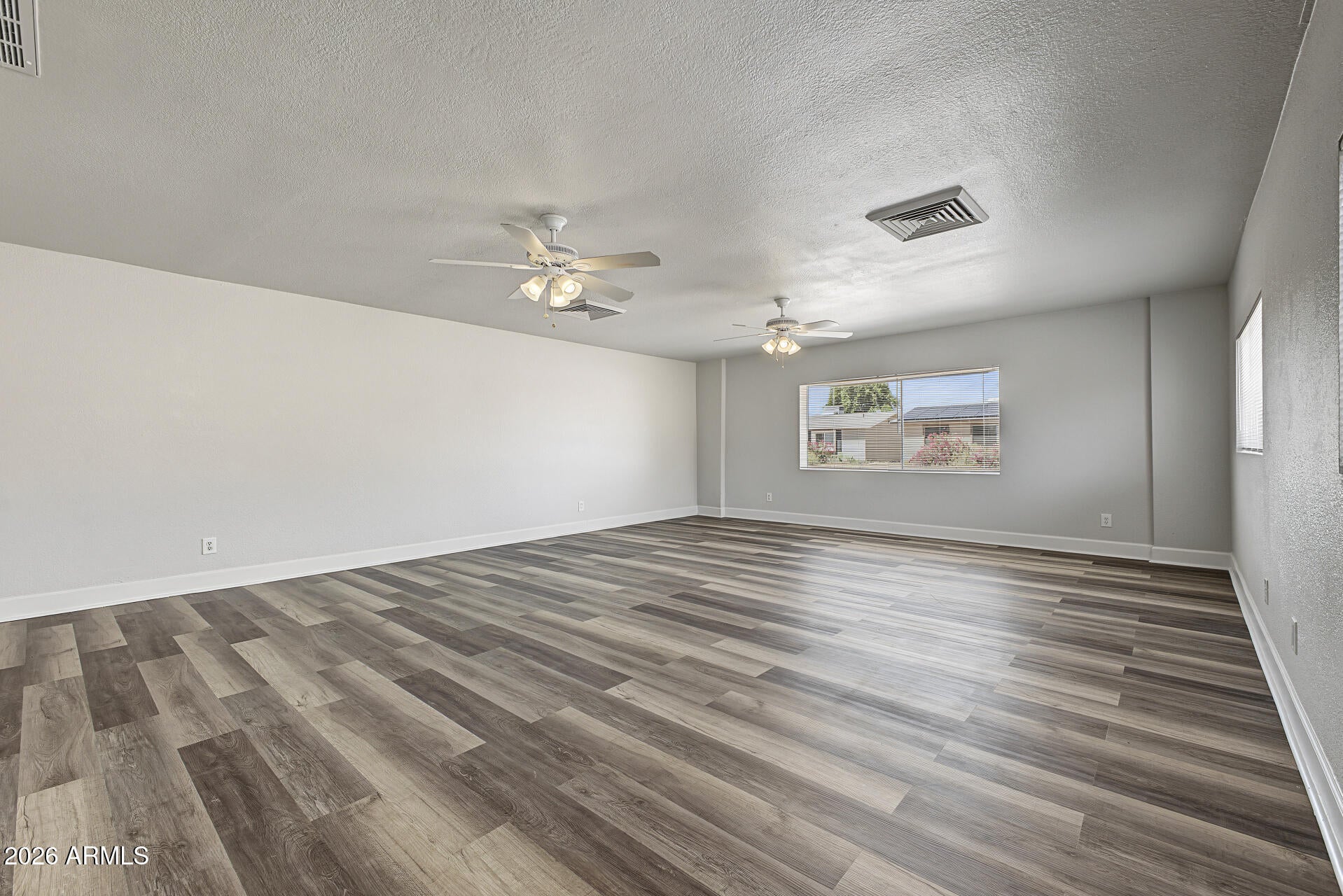 1005 W DANBURY Road