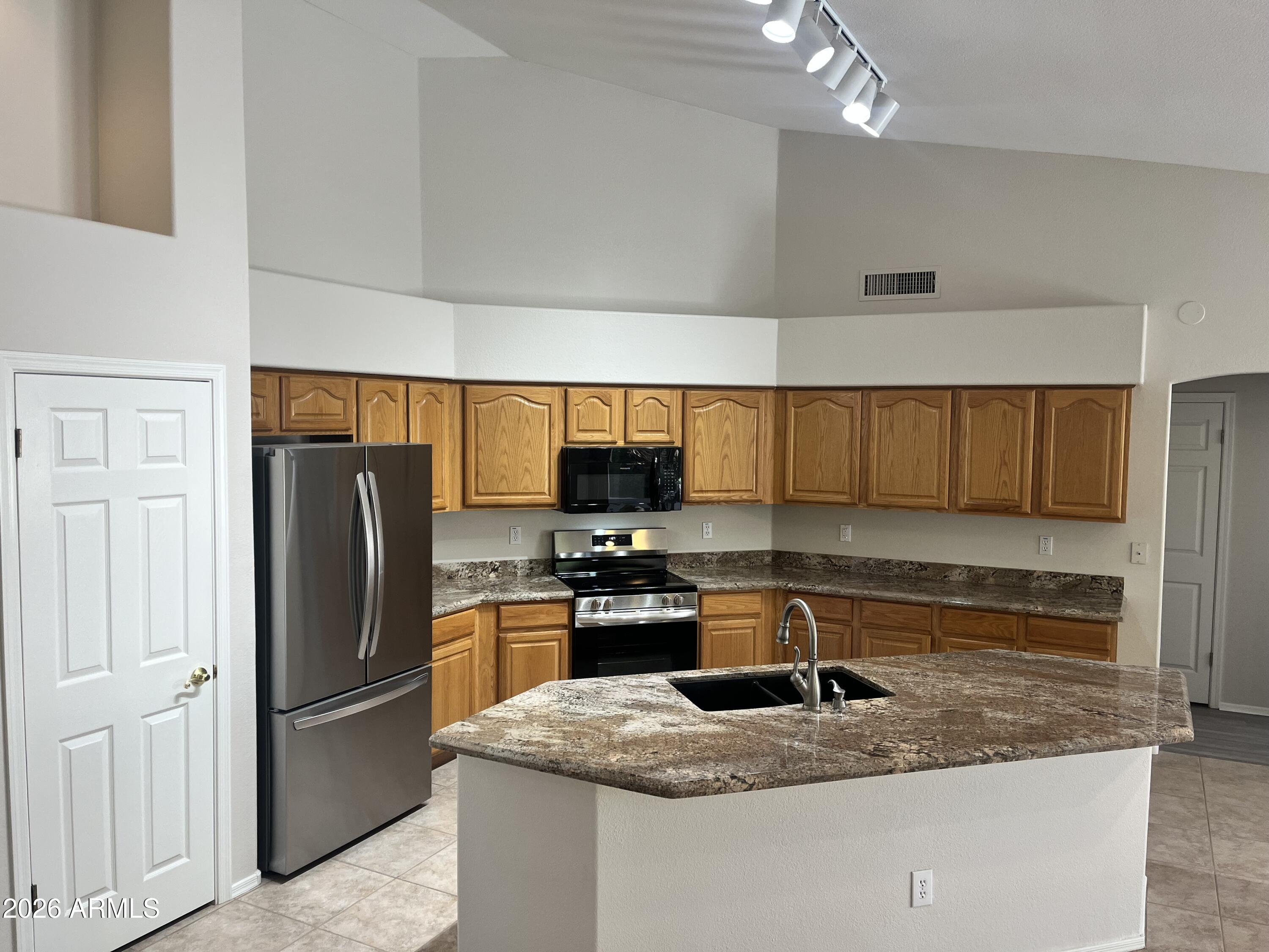 1182 E HARRISON Street