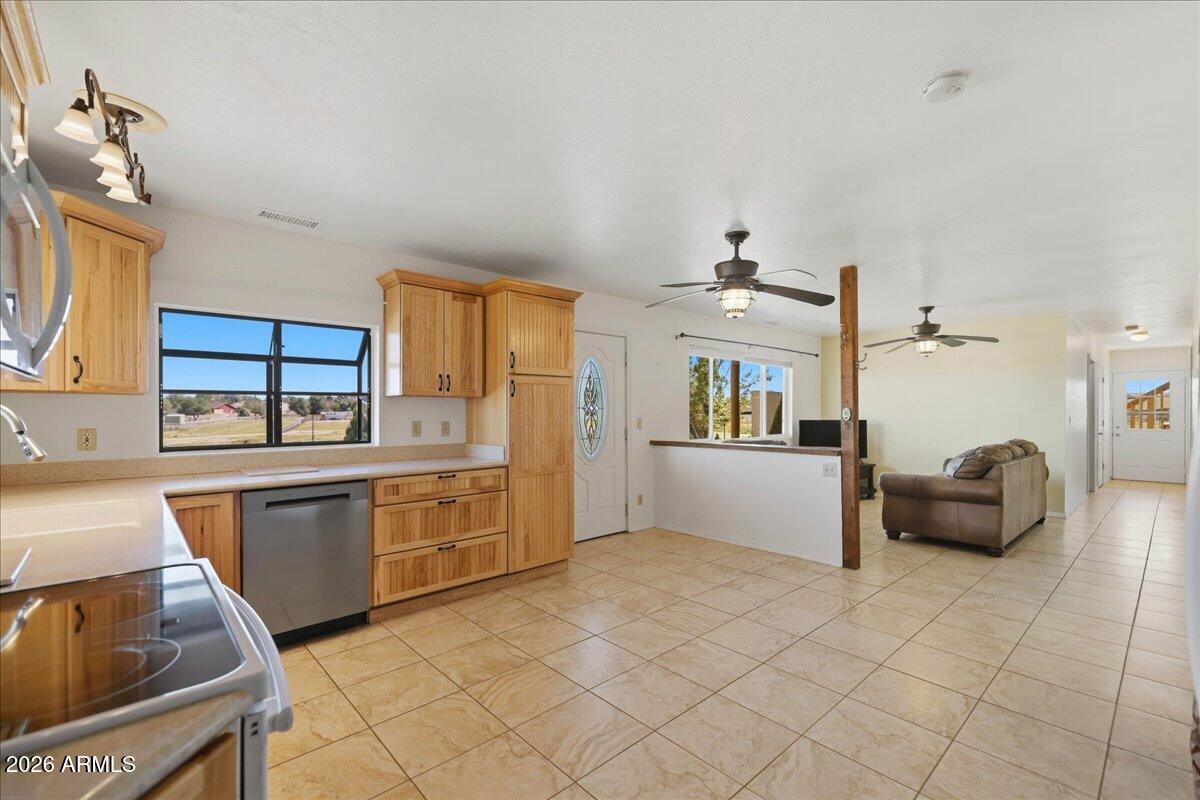 1245 N WINDMILL Way