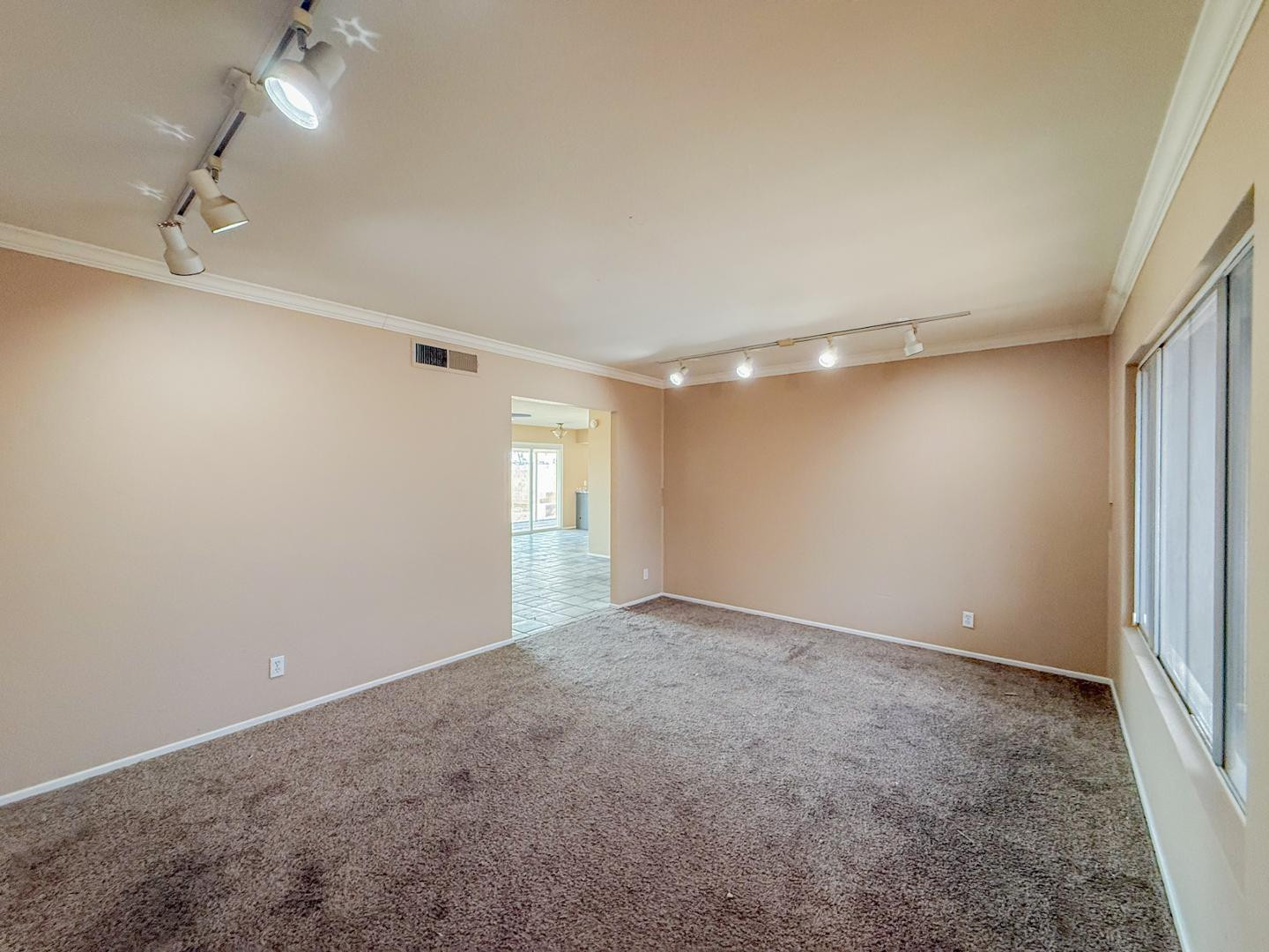 2812 S Cottonwood Drive