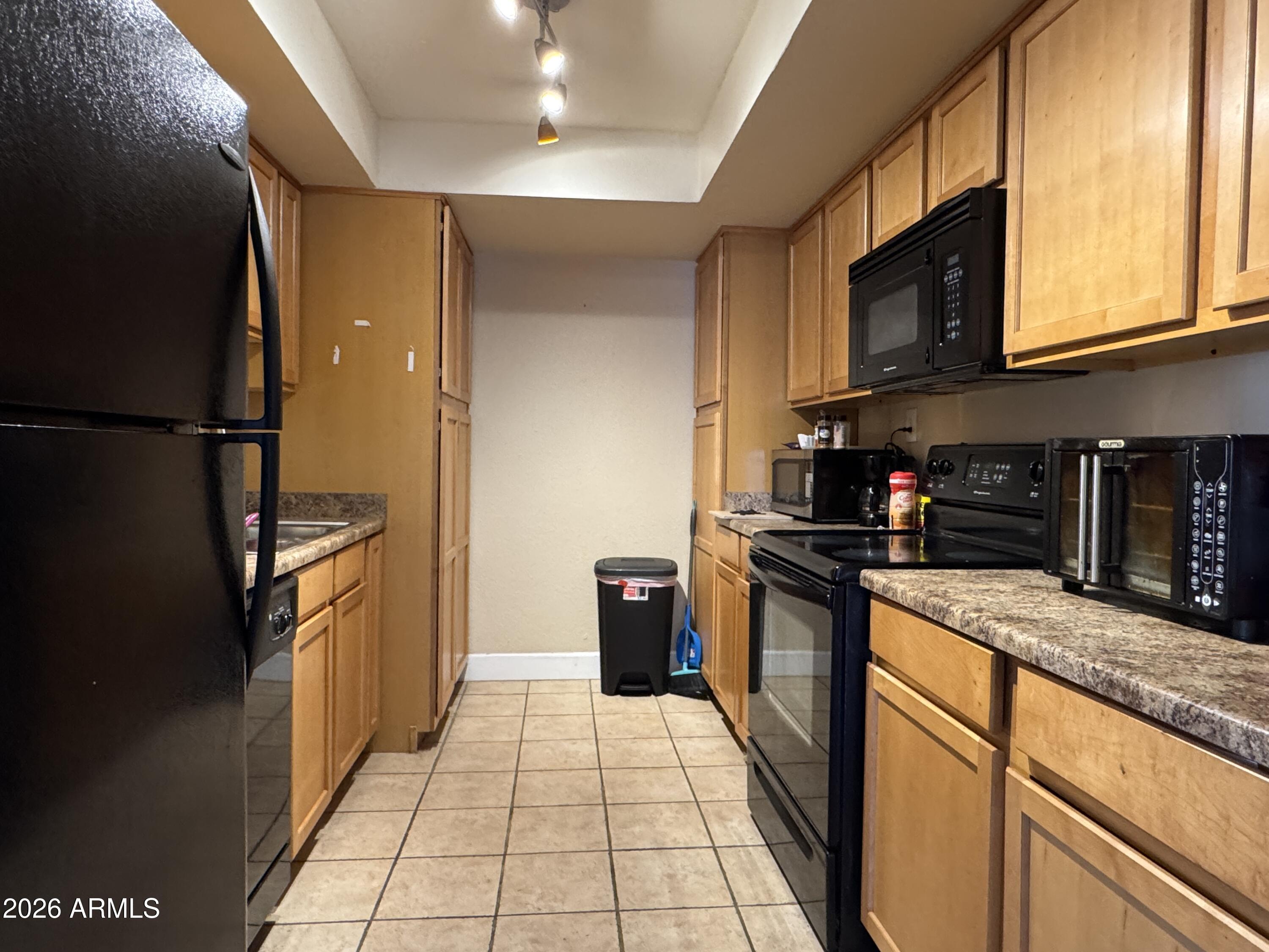 3825 E CAMELBACK Road 276