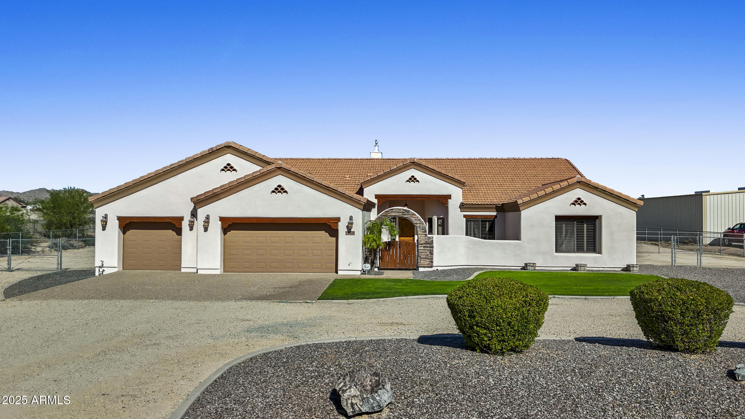 19880 W DESERT VIEWS Drive