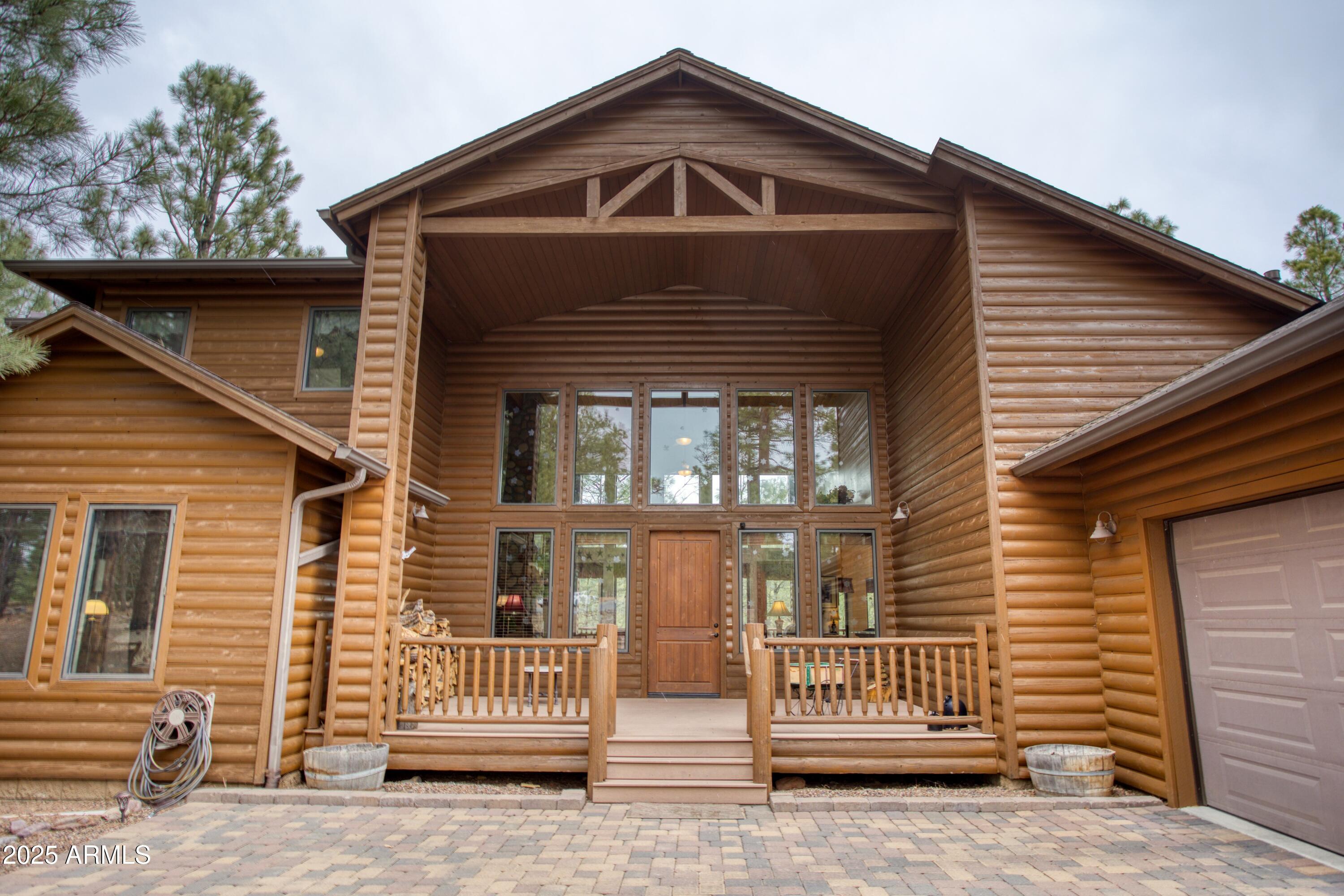 520 N SILVERLEAF Lane