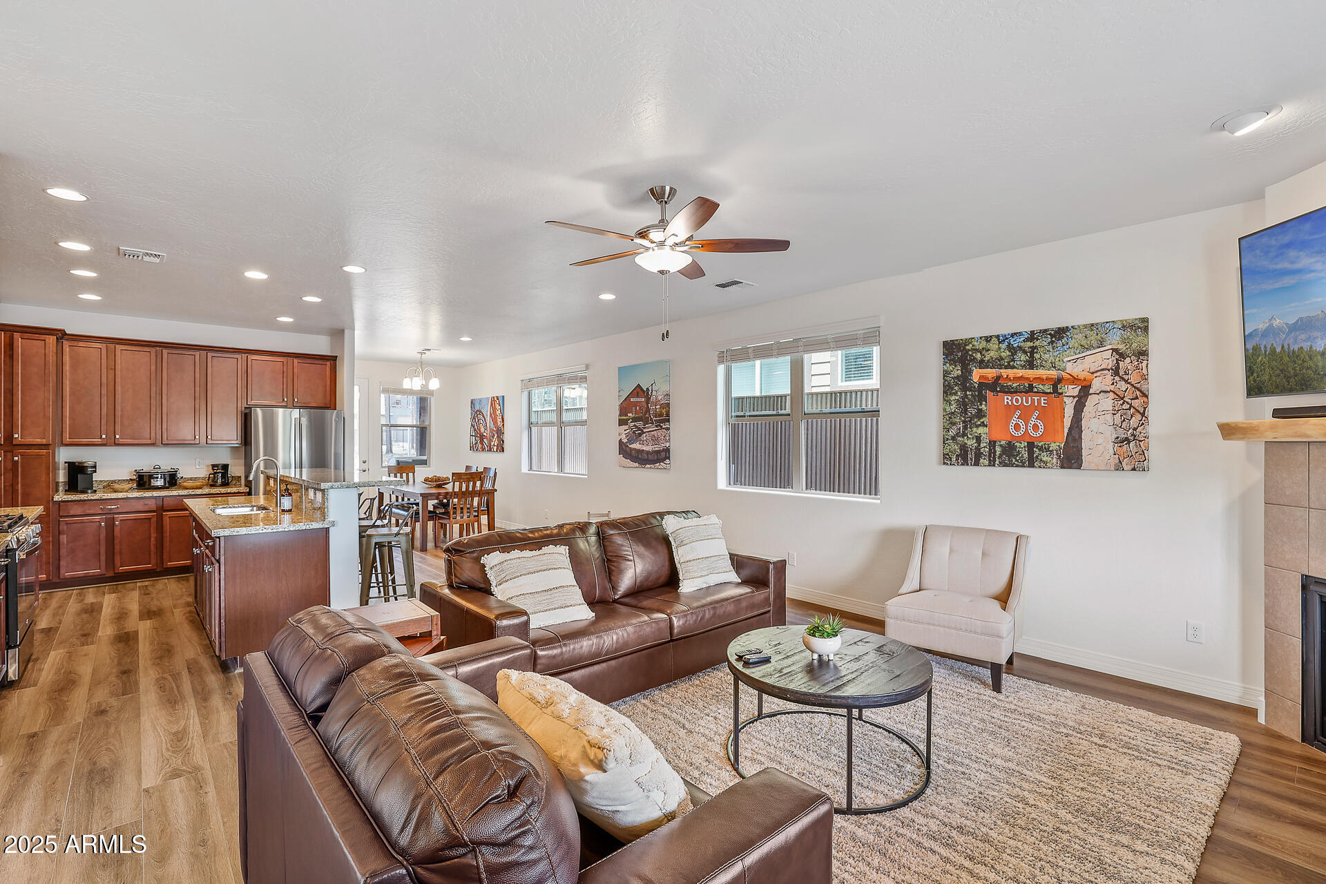 2876 W PRESIDIO Drive