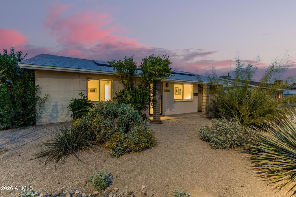 Photo of 416 E Papago Drive, Tempe, AZ 85288 (MLS # 6983885)