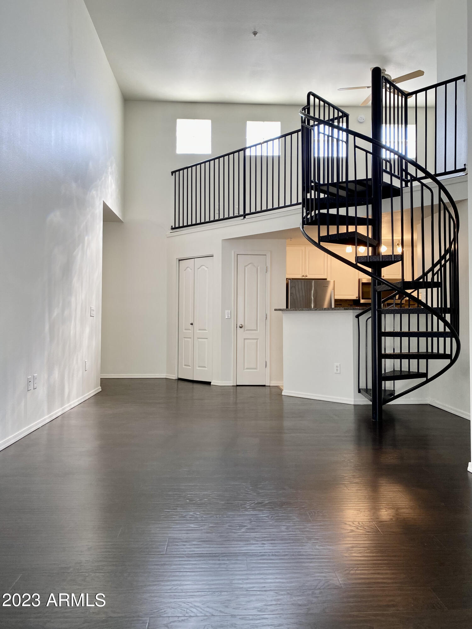 1701 E COLTER Street 415