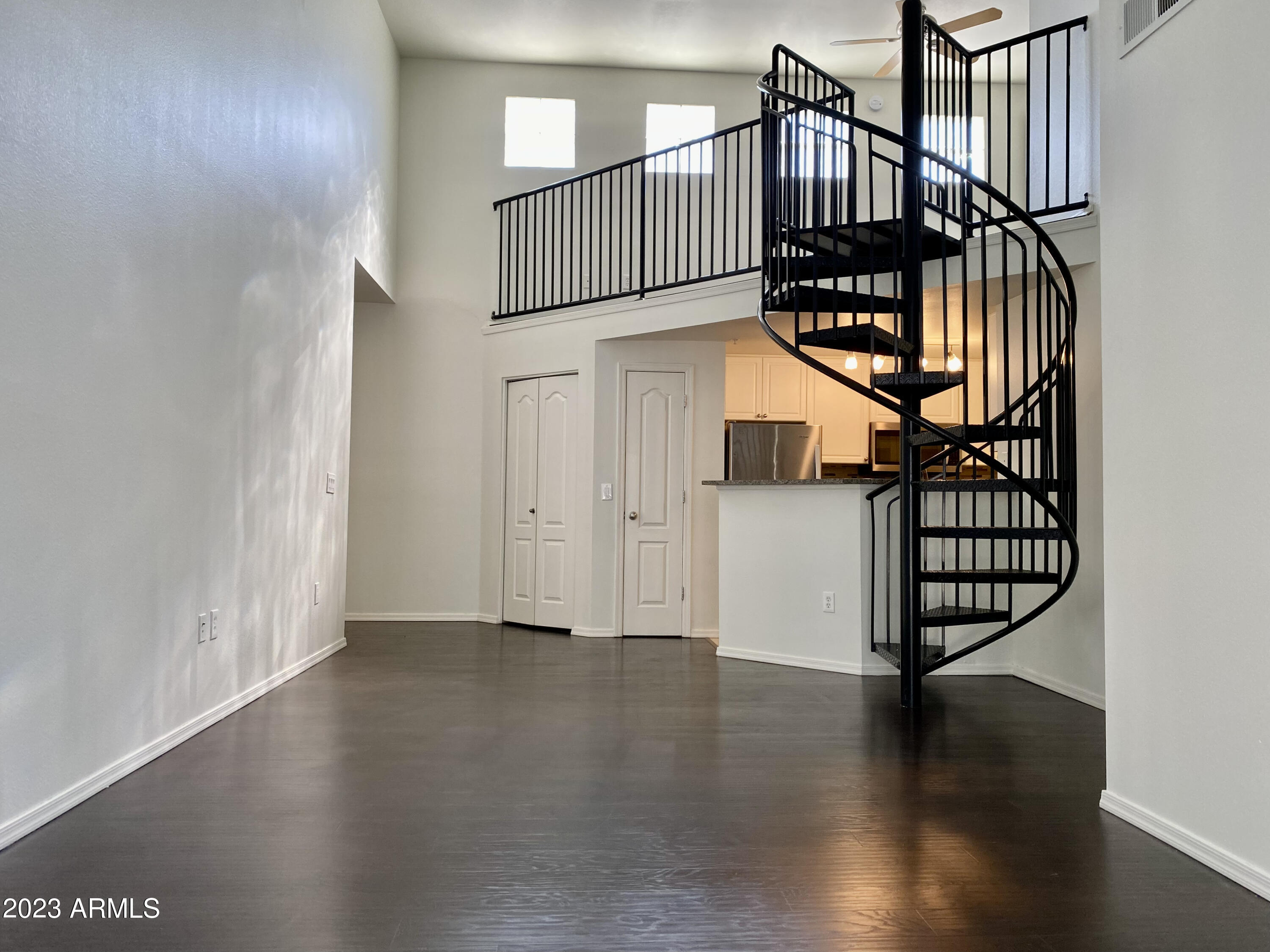 1701 E COLTER Street 415