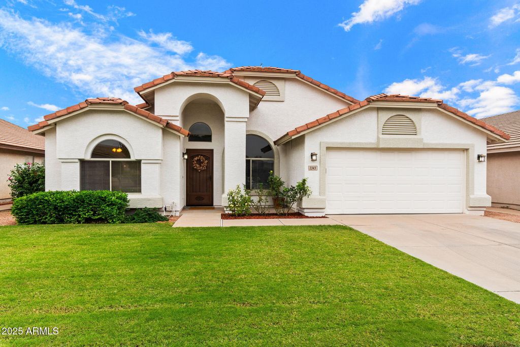 Photo of 2243 E Willow Wick Road, Gilbert, AZ 85296 (MLS # 6922940)