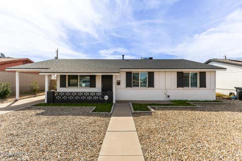 Photo of 7265 W Camelback Road, Phoenix, AZ 85033 (MLS # 6989669)