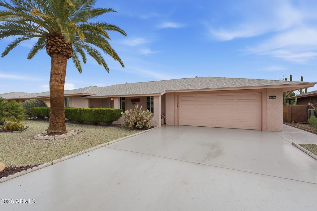 Photo of 9407 W Glen Oaks Circle, Sun City, AZ 85351 (MLS # 6999966)