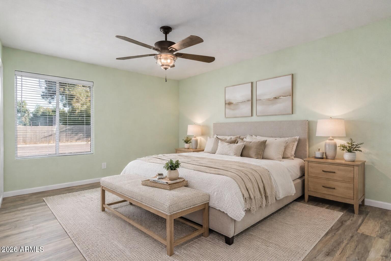 2215 W STRAFORD Drive