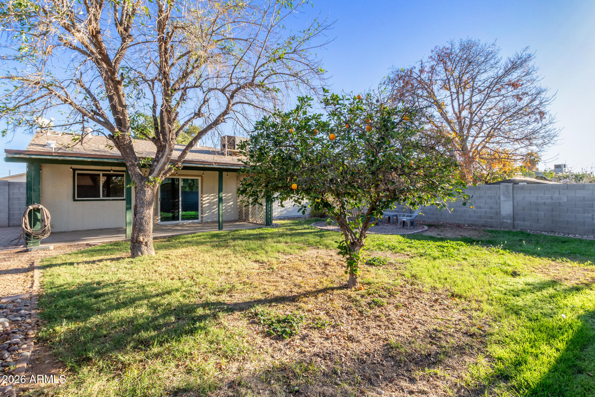 2215 W STRAFORD Drive