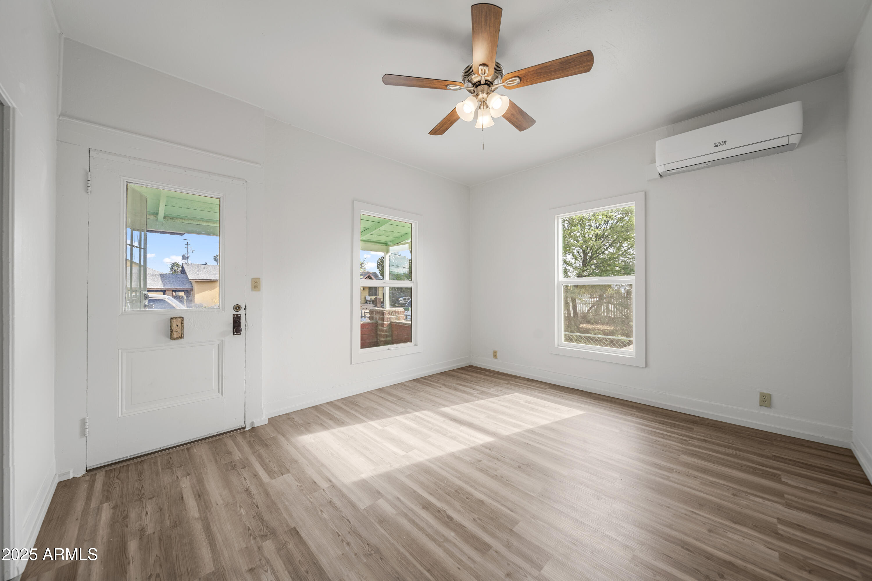 166 N JEFFERSON Street