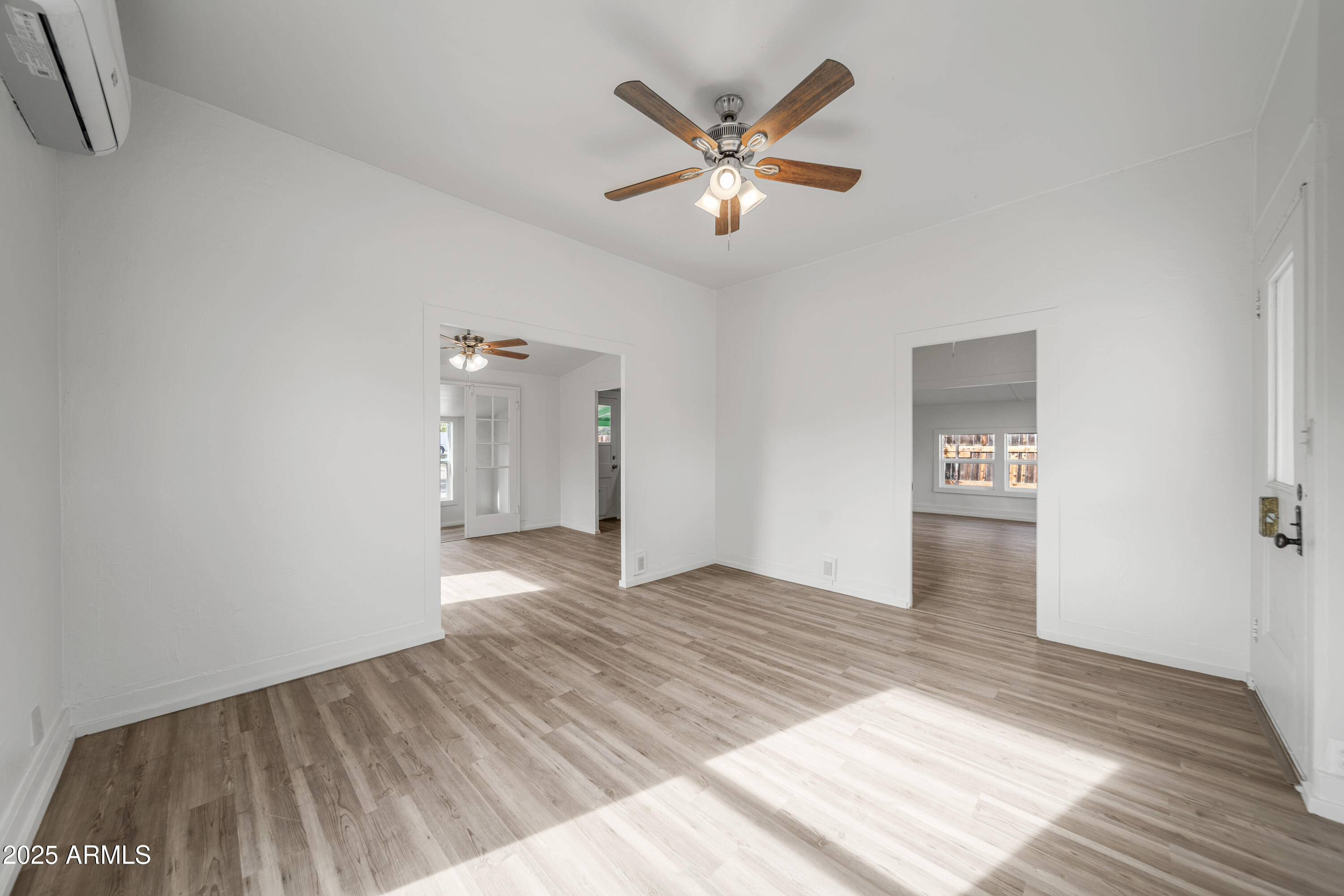 166 N JEFFERSON Street