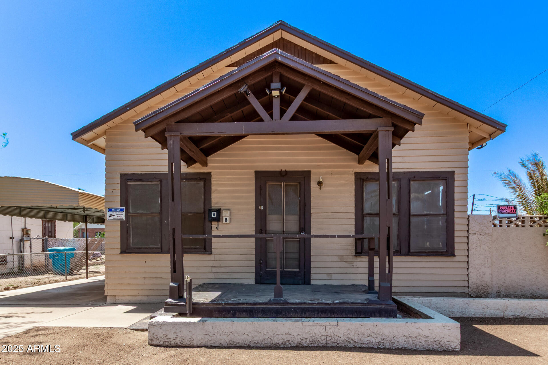 1017 E TAYLOR Street