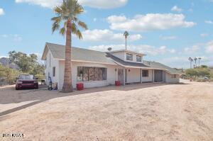 4344 E DESERT CREST Drive E 8