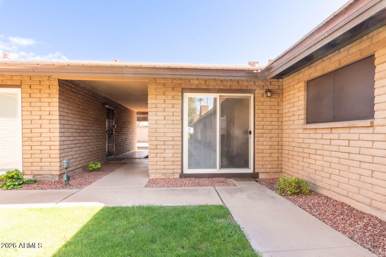 2015 E Southern Avenue 4