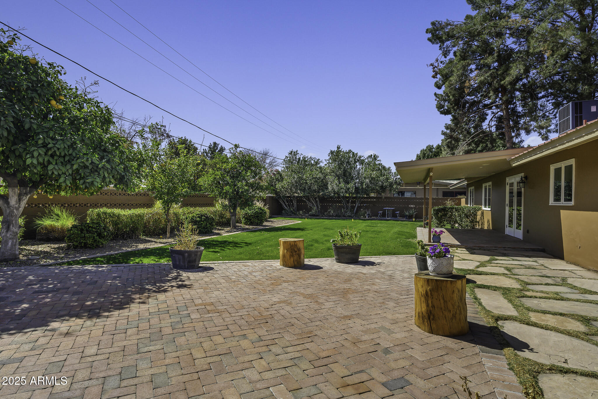325 E AEPLI Drive