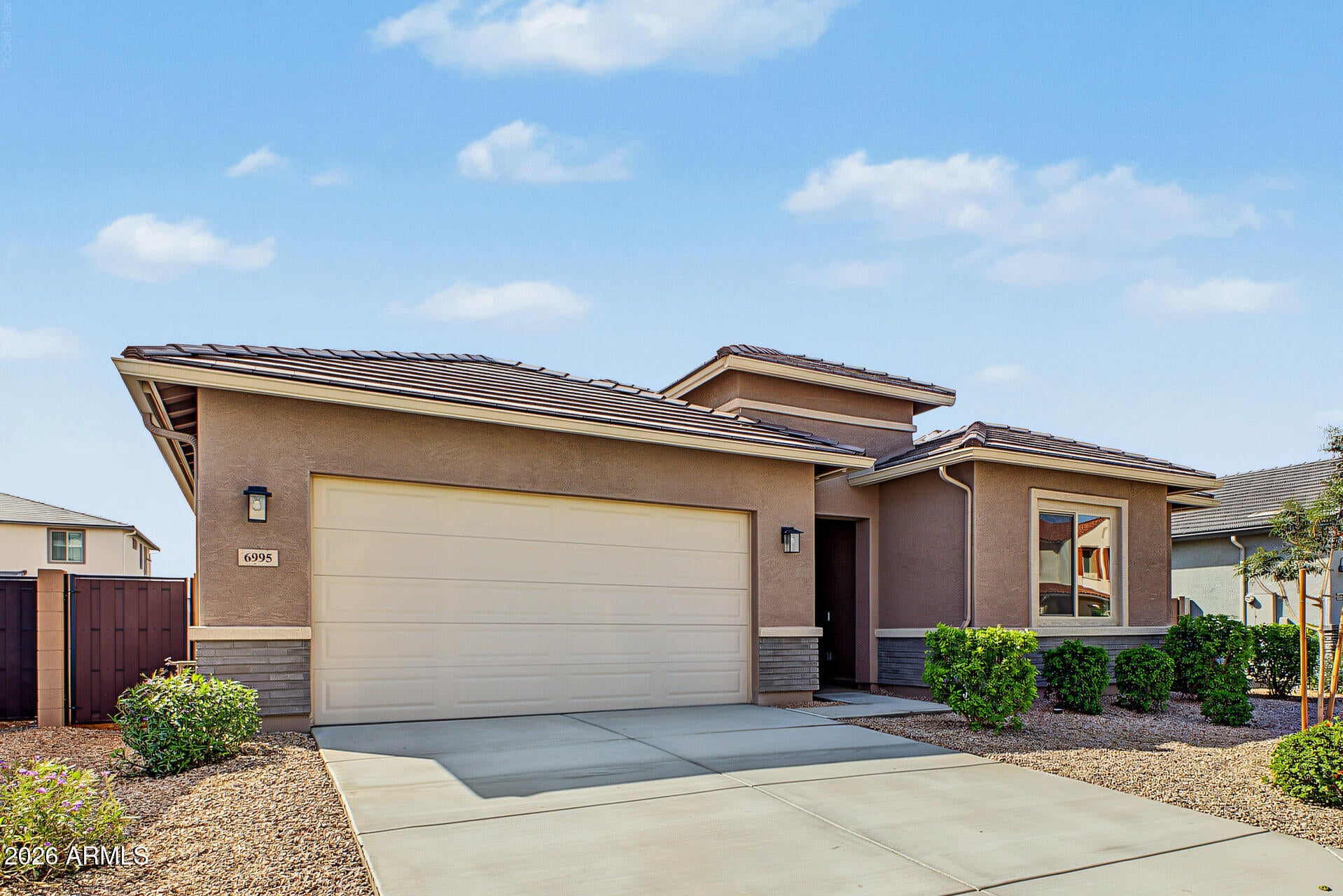 6995 E HAYRIDE Lane