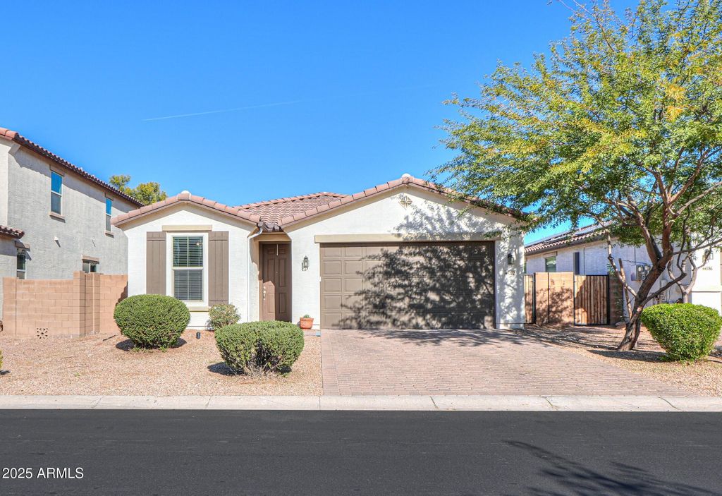 Photo of 44202 W Palo Olmo Road, Maricopa, AZ 85138 (MLS # 6959270)