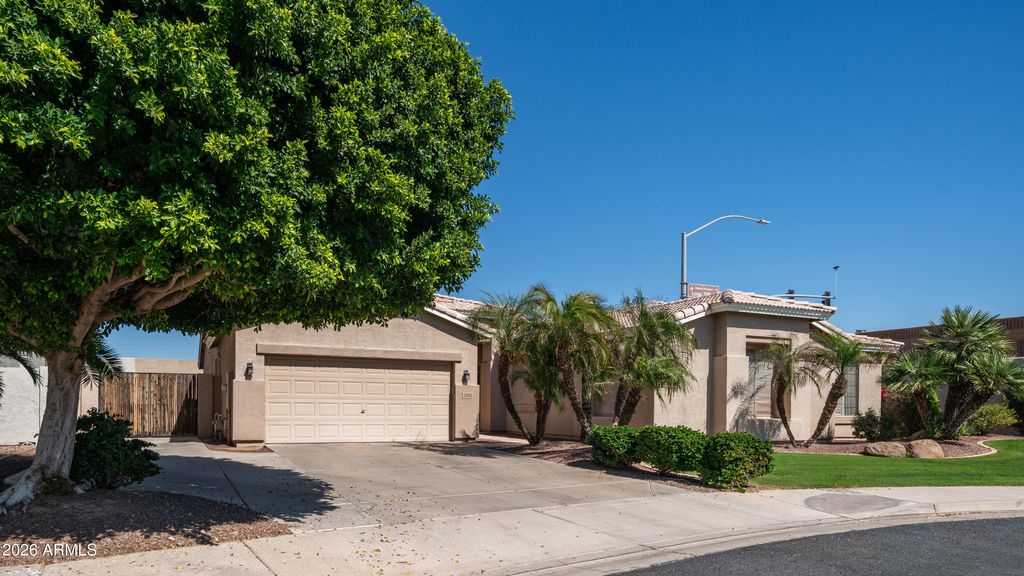Photo of 2002 W Hawken Way, Chandler, AZ 85286 (MLS # 6994961)