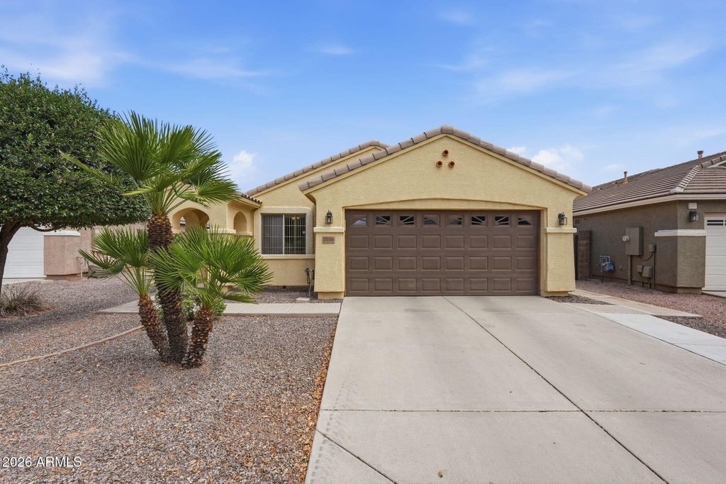 Photo of 2936 E Crescent Way, Gilbert, AZ 85298 (MLS # 7023929)