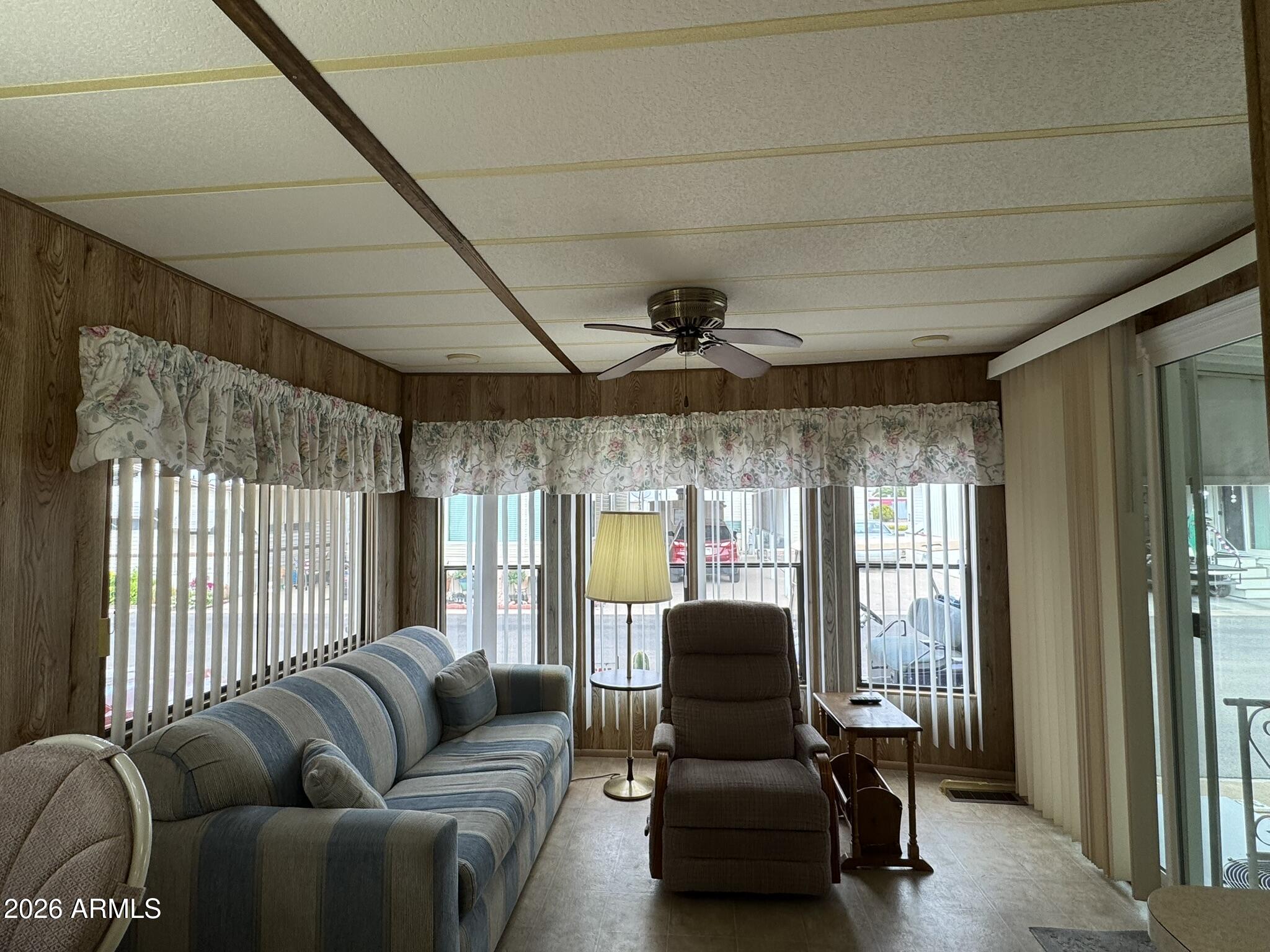 309 E MESQUITE Drive 610