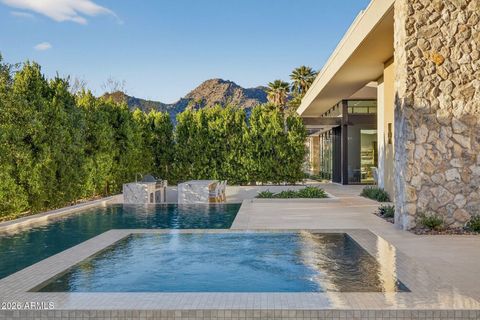 Photo of 6535 N 40th Place, Paradise Valley, AZ 85253 (MLS # 6913447)