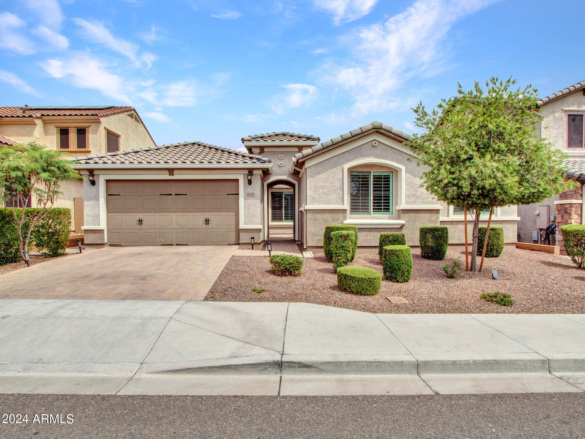 44529 N SONORAN ARROYO Lane