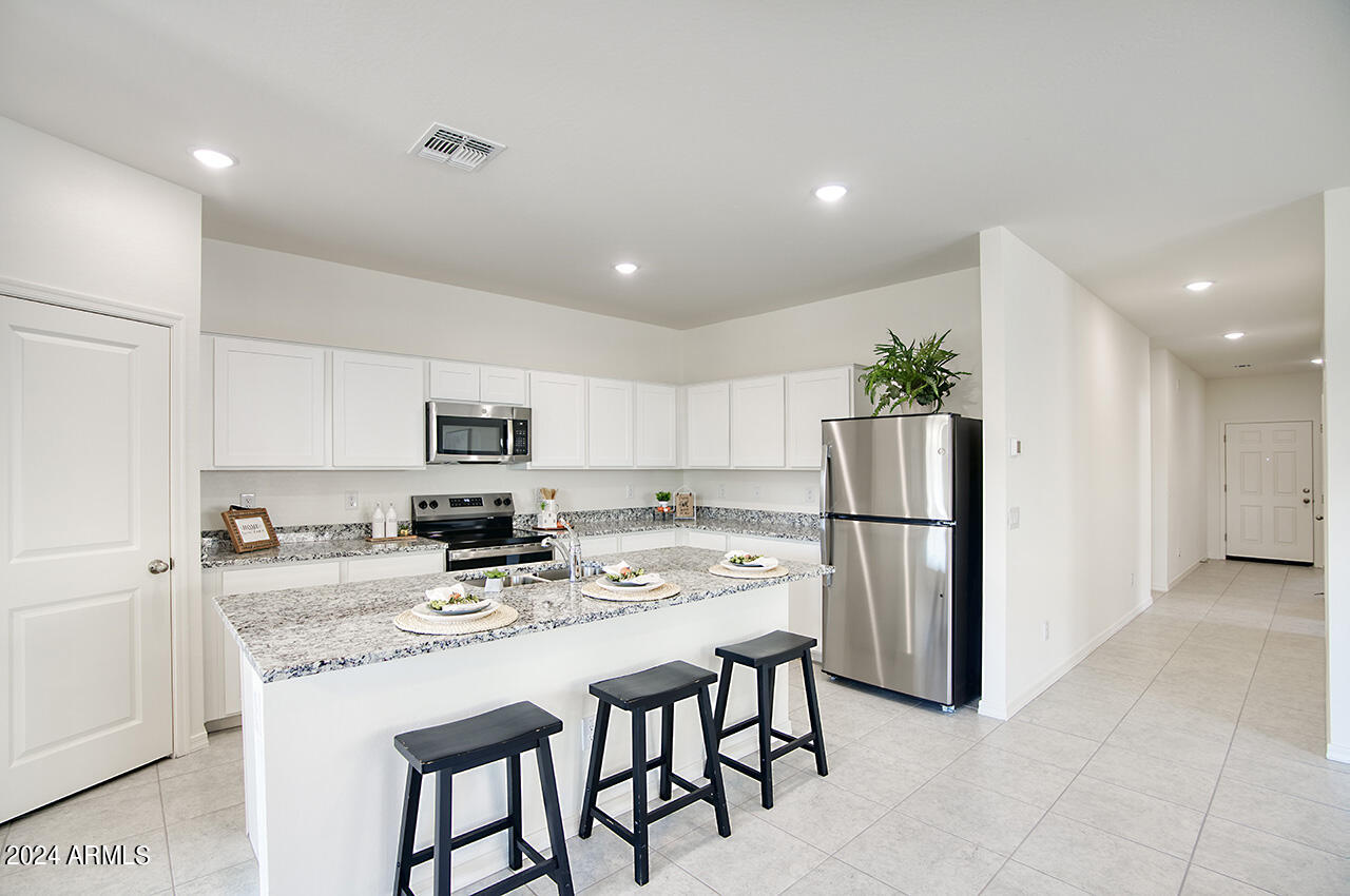 1937 E GRAZING MEADOW Lane