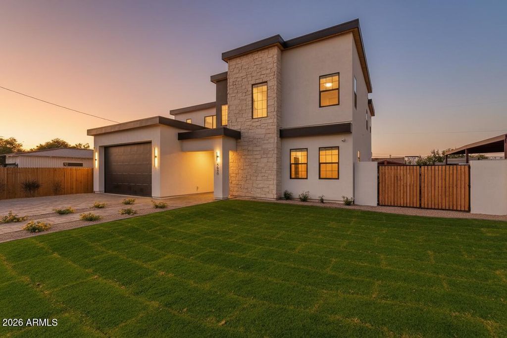 Photo of 4020 N 32nd Way, Phoenix, AZ 85018 (MLS # 7028031)