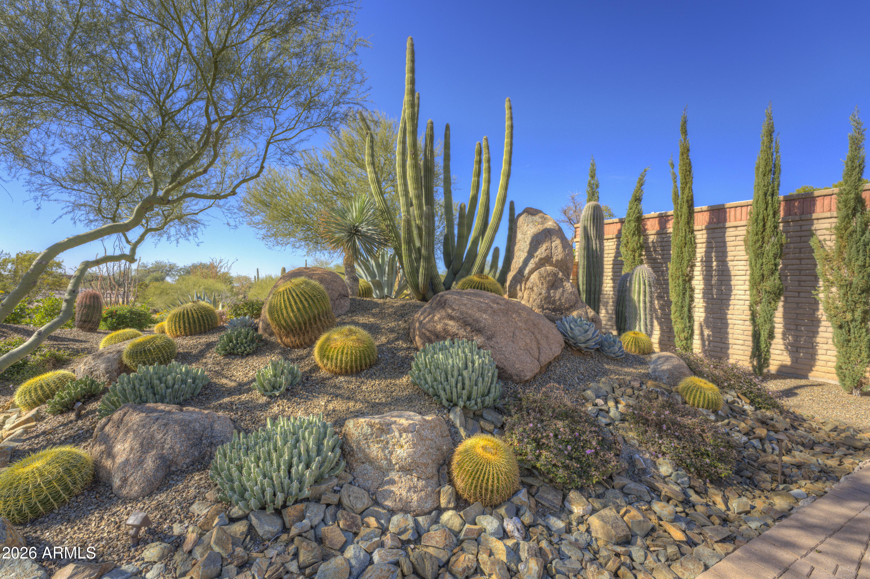 8944 E CAVE CREEK Road E