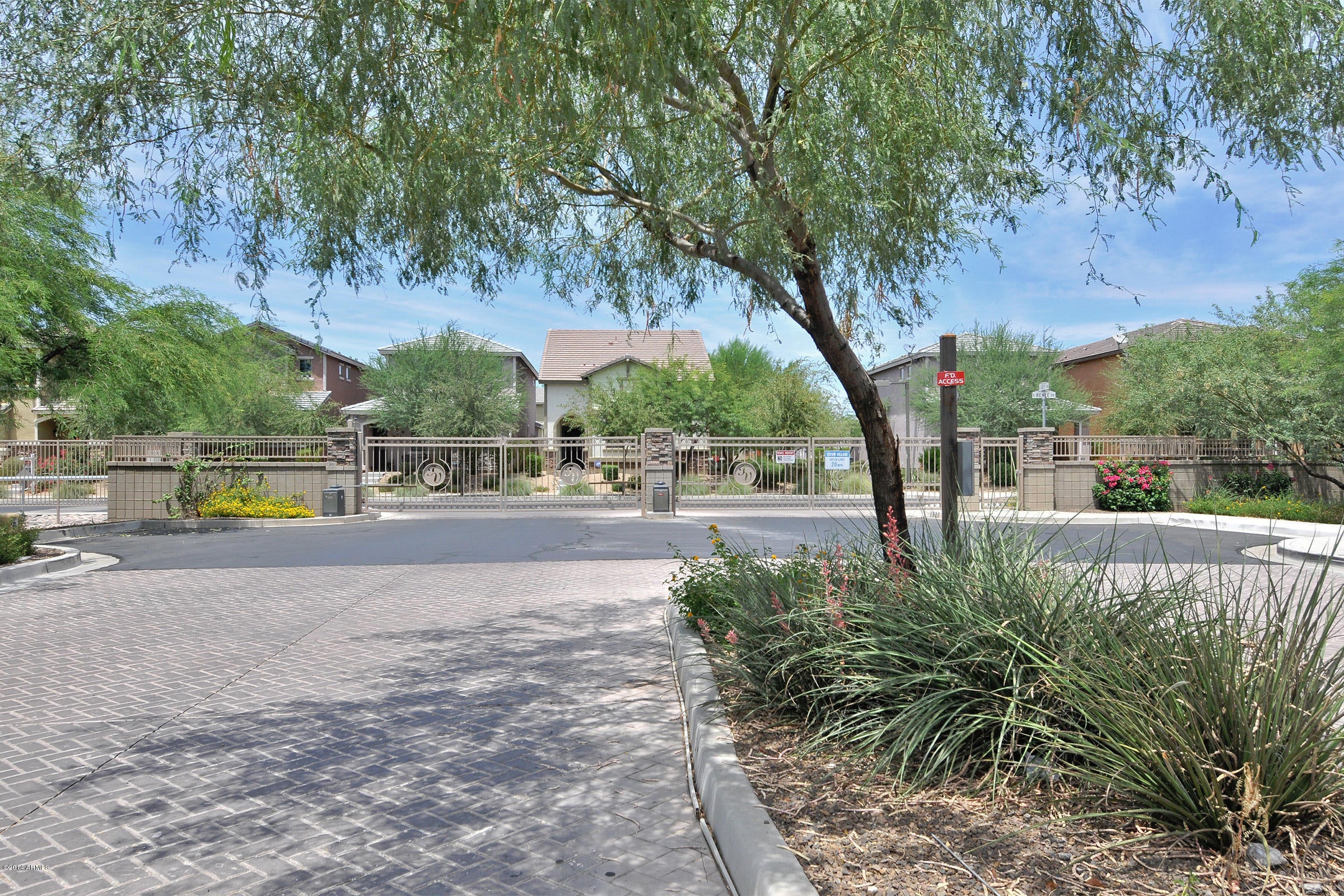 4351 E SELENA Drive