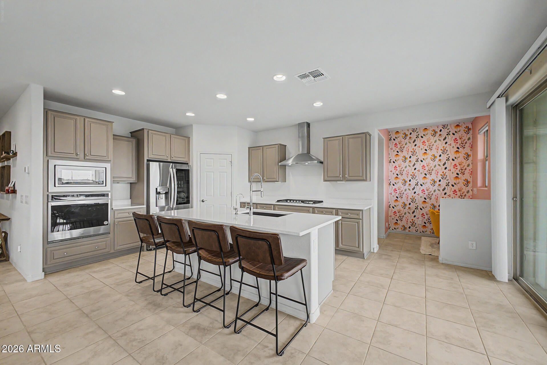 9014 W SAN MIGUEL Avenue