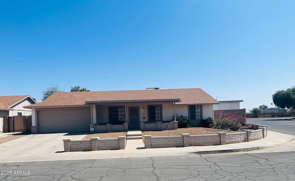Photo of 405 E Providence Drive, Casa Grande, AZ 85122 (MLS # 6868227)