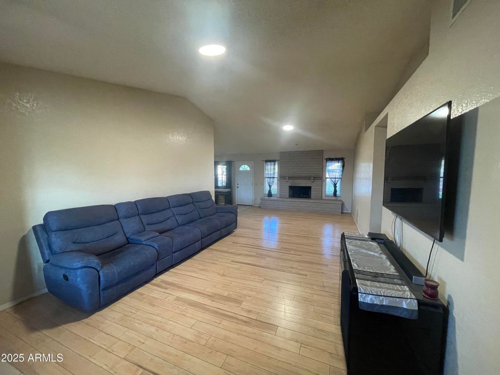 Photo of 405 E Providence Drive, Casa Grande, AZ 85122 (MLS # 6868227)
