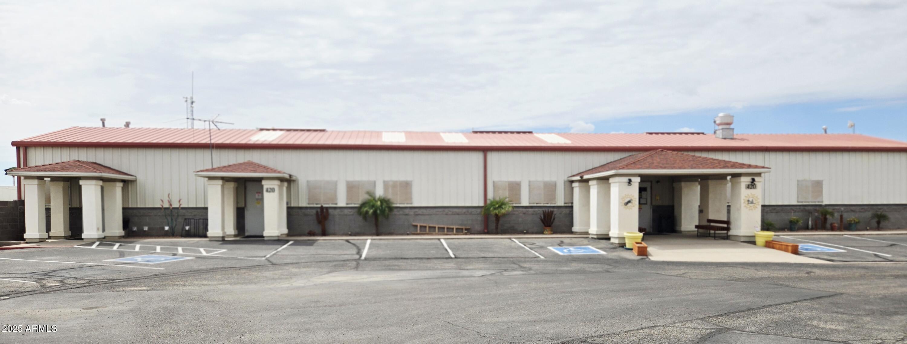TIERRA DEL SOL RV RESORT - Land