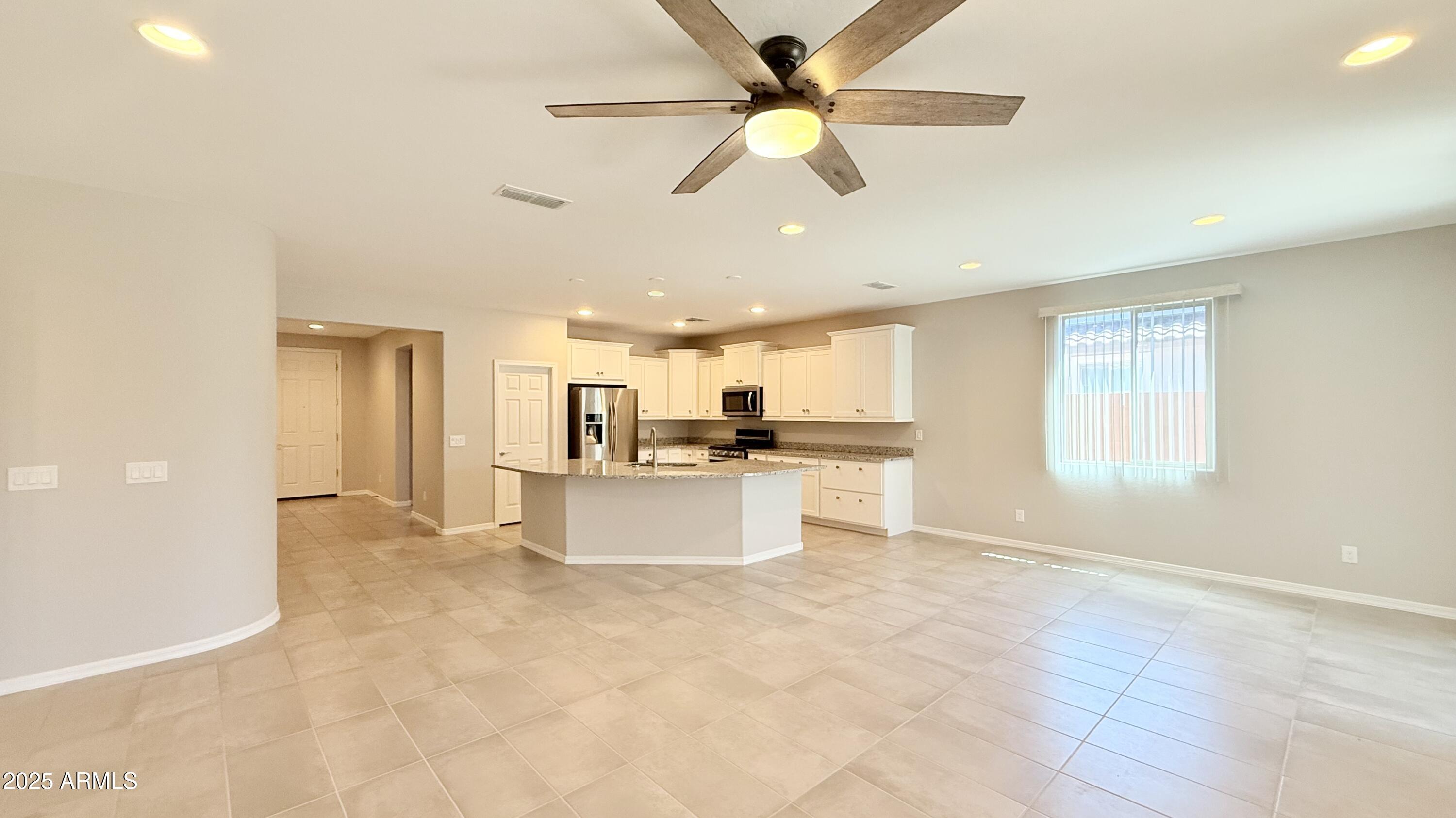 25945 W Horsham Drive