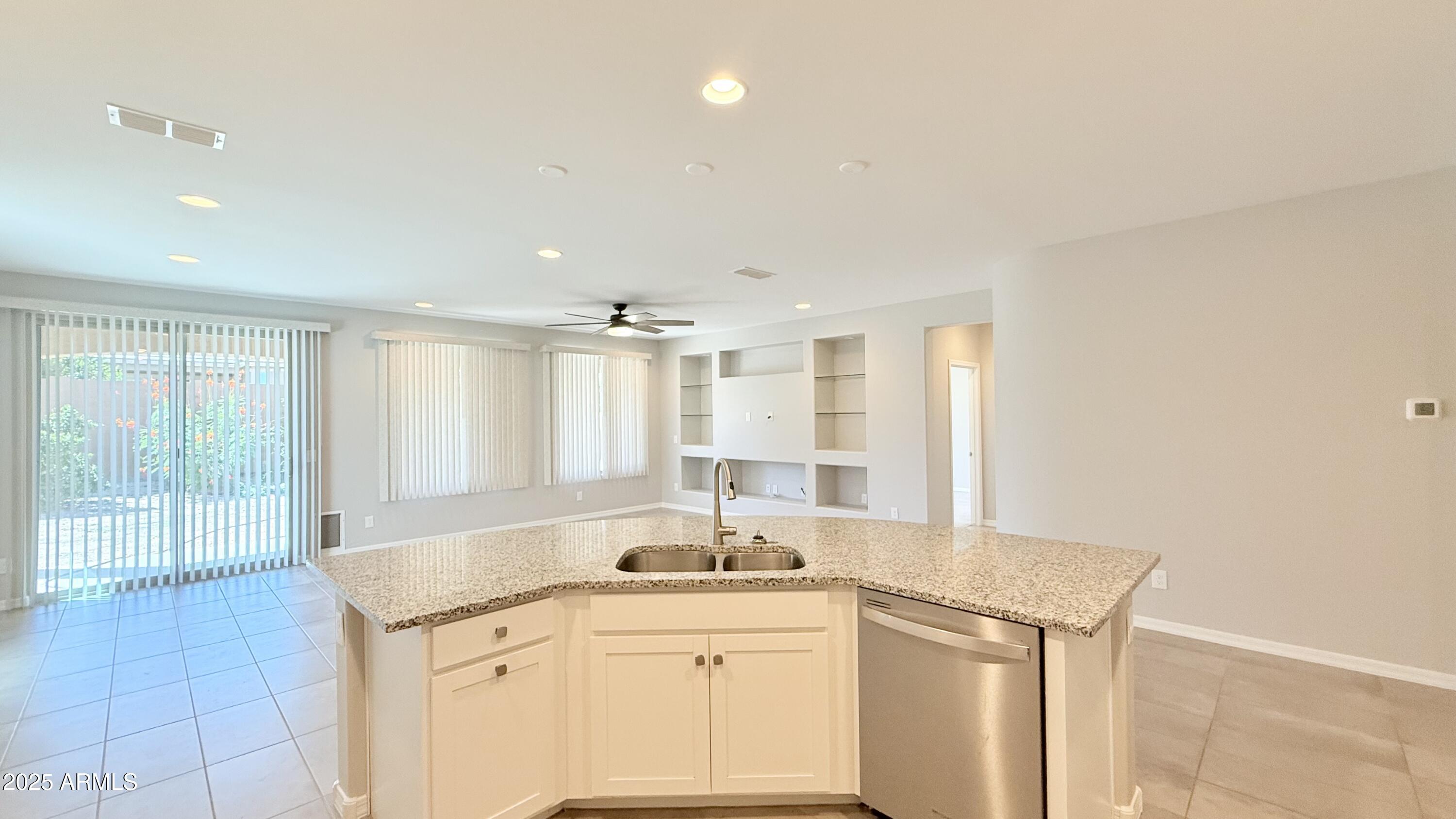 25945 W Horsham Drive