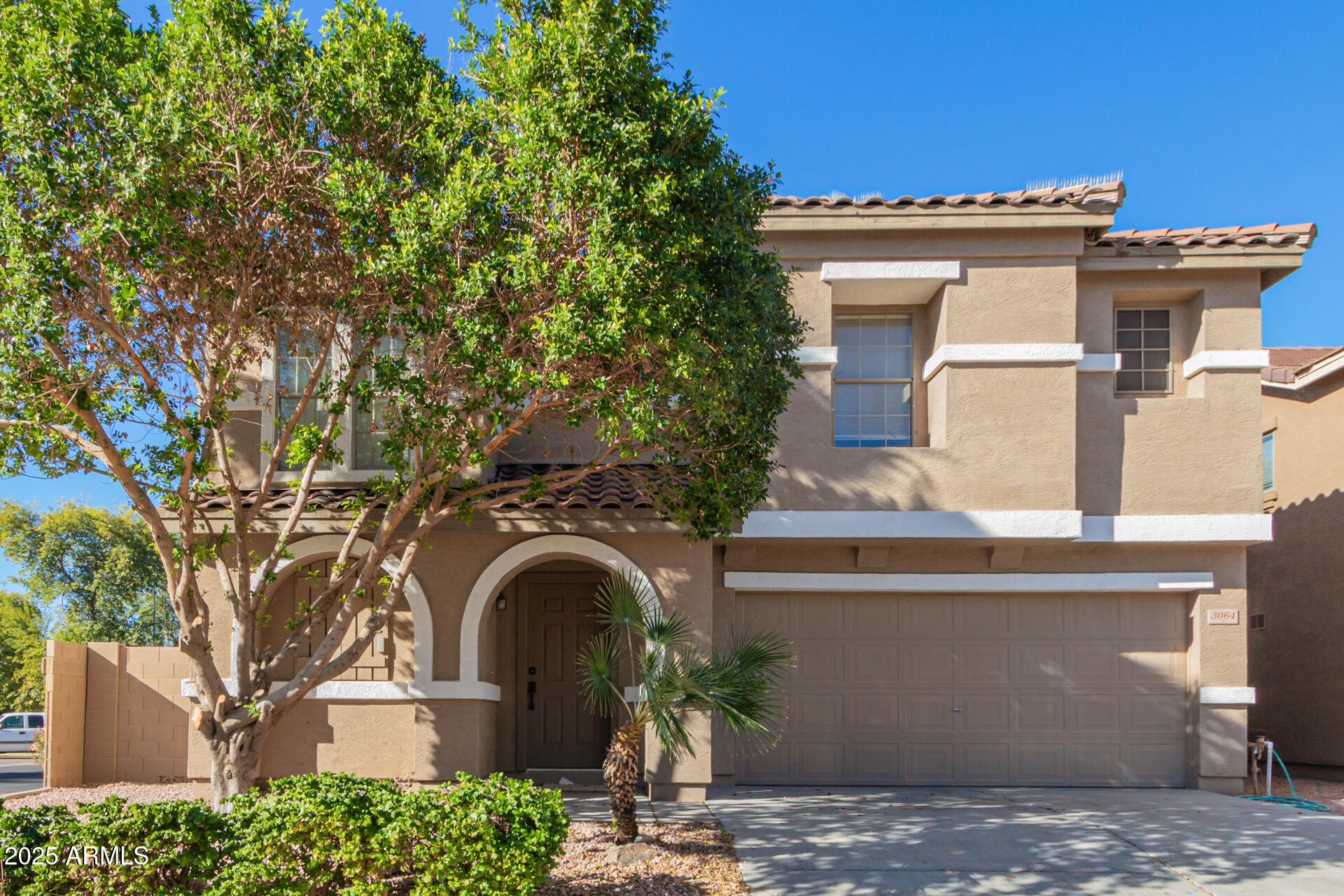 3064 E MICHELLE Way