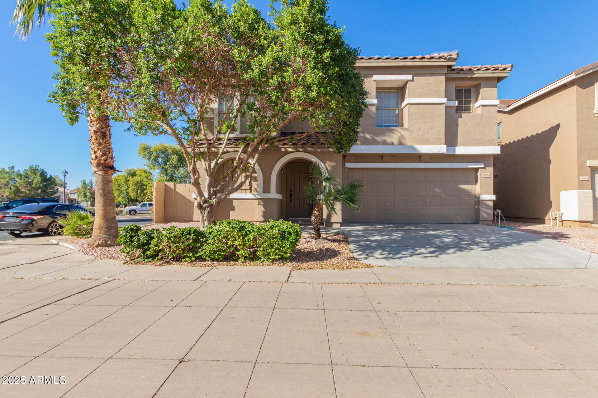 3064 E MICHELLE Way
