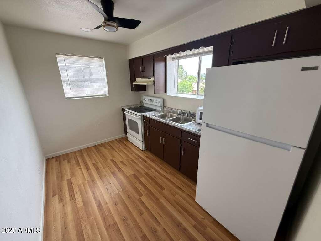 860 E 13TH Street 4