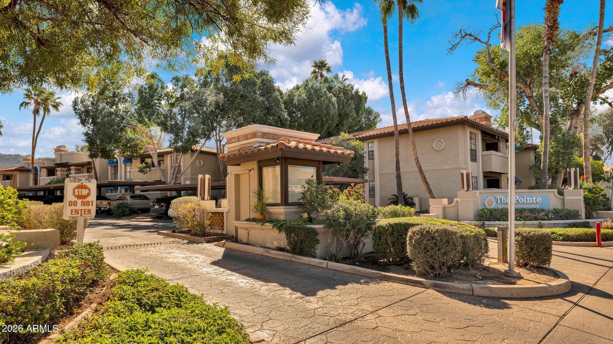 7557 N DREAMY DRAW Drive 206