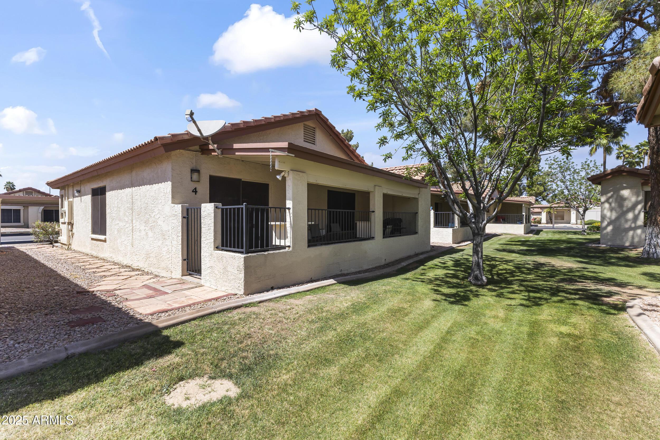 1120 N VAL VISTA Drive 4