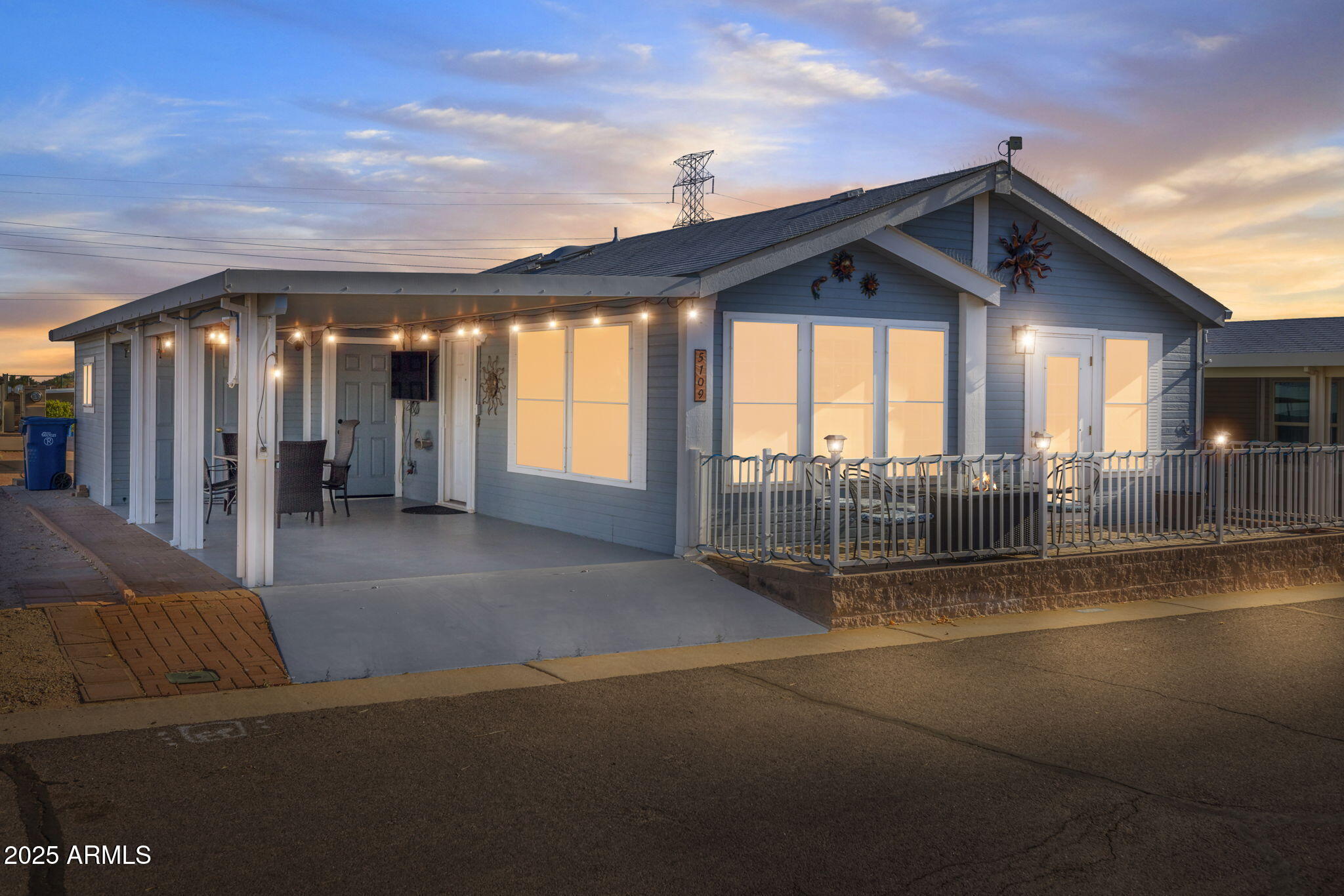 8700 E UNIVERSITY Drive 5109